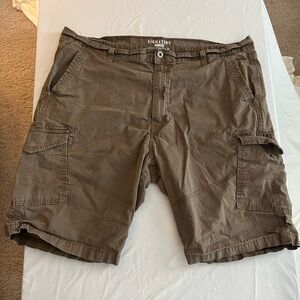 Signature by Levi Strauss Men's Tan Cargo Shorts